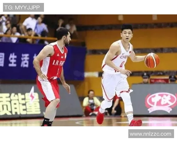 齐麟的崛起之路：从默默无闻到篮球赛场的璀璨明星