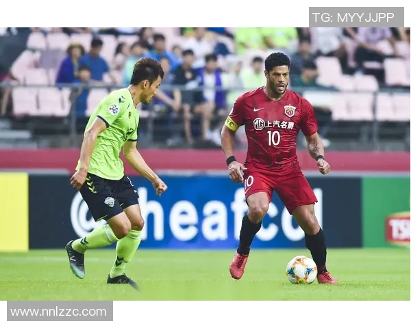 全北现代与上海上港精彩对决集锦回顾赛场瞬间尽显足球魅力与激情