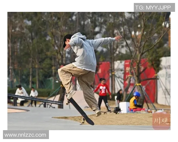 聚焦滑板文化成都滑板队展现灵活性与团队精神的魅力