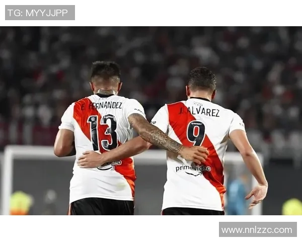 蒙特维多国民迎战河床球队的激烈对决与精彩瞬间回顾